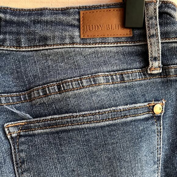 Judy Blue Boyfriend Fit Classic Blue Jeans size 28 - Picture 3 of 5